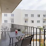 Daire Azores - Coliseu Residences *