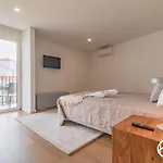 Daire Azores - Coliseu Residences